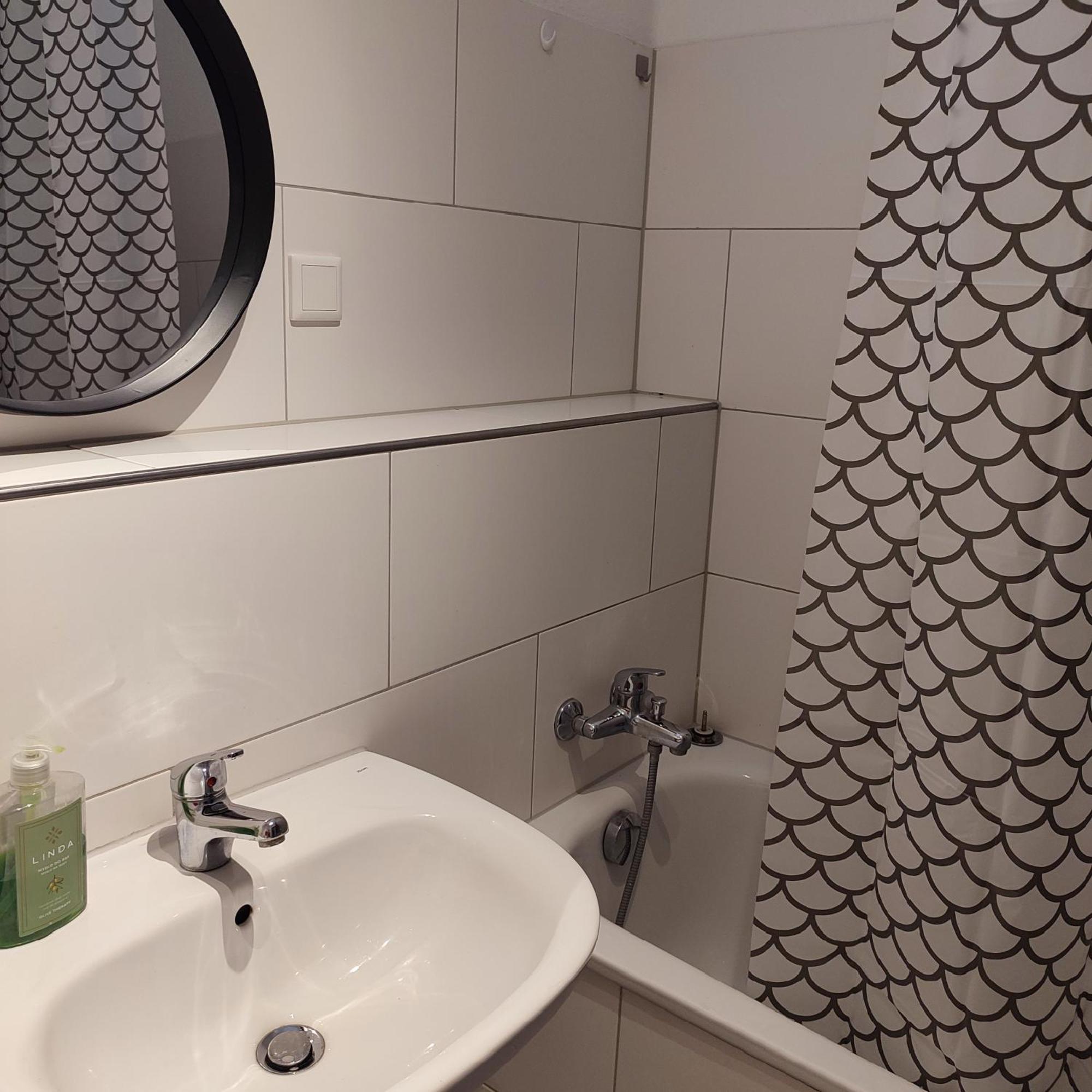 Monteurwohnung Messewohnung Sued Grenze Duesseldorf 6 Personen Apartment *
