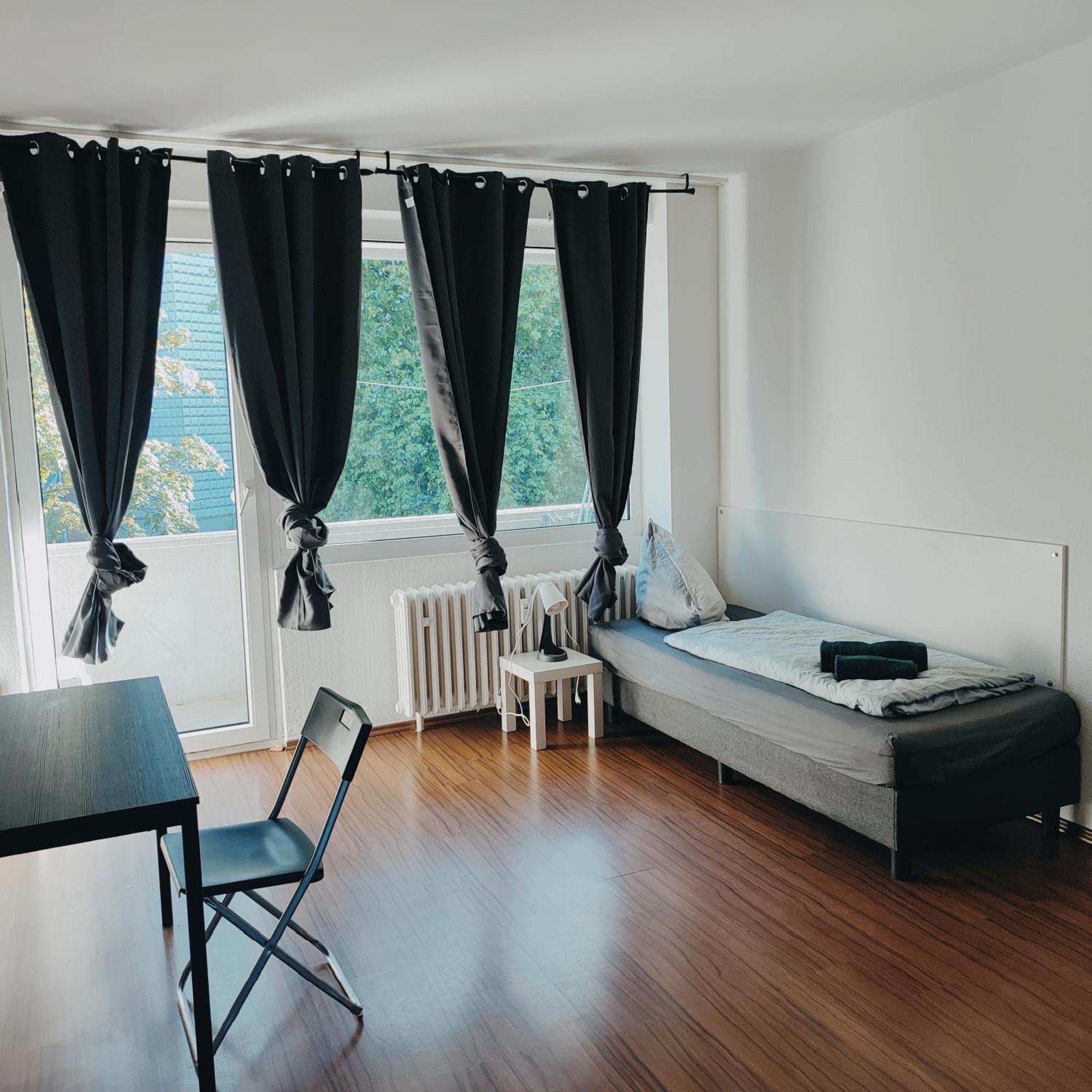 Apartment Monteurwohnung Messewohnung Sued Grenze Duesseldorf 6 Personen Duisburg